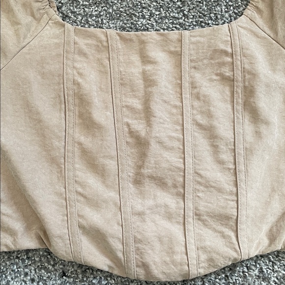 Elegant Tan Puff Sleeve Blouse - Picture 4 of 8